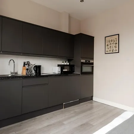 Apartment Fairhazel Gardens *