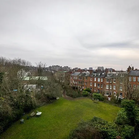Fairhazel Gardens *