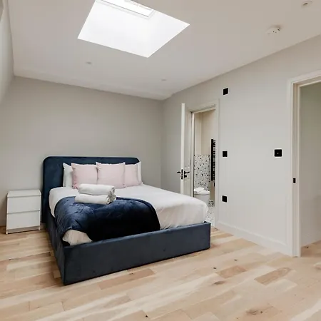 Fairhazel Gardens Apartment