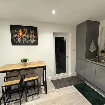 Modern 3 Bed Near Excel-big Ben Holiday home *