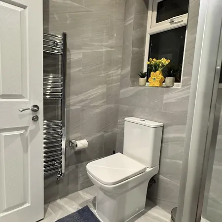 Modern 3 Bed Near Excel-big Ben Holiday home *