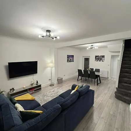 Modern 3 Bed Near Excel-big Ben Holiday home *