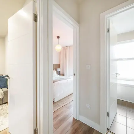 Apartment Modern