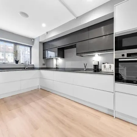 Luxury 4br - Near Wembley, Heathrow & London