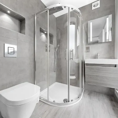 Apartment Luxury 4br - Near Wembley, Heathrow & London