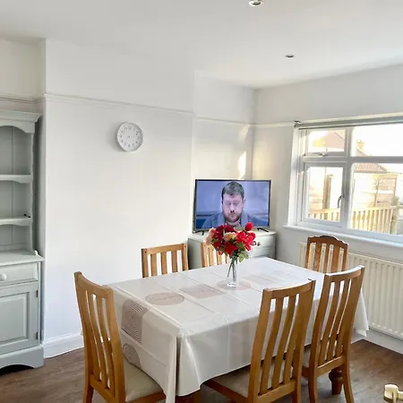 Spacious In London *