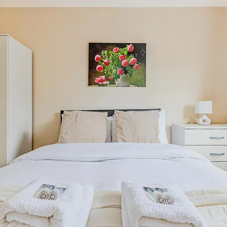 Charming 2br With Communal Garden In Acton Apartment London