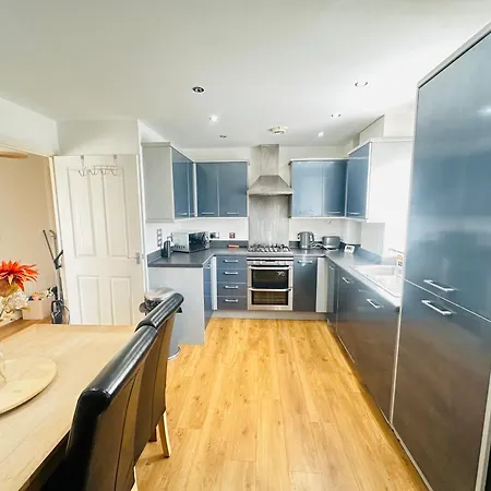 Luxury Near * London