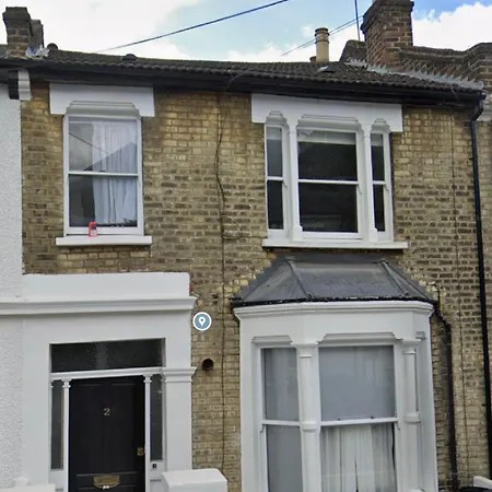 1 Bed In Shepherds Bush-westfield Apartment *
