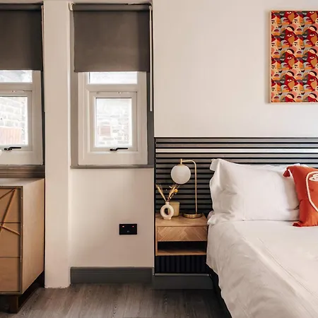 Modern And Spacious Duplex In Earls Court