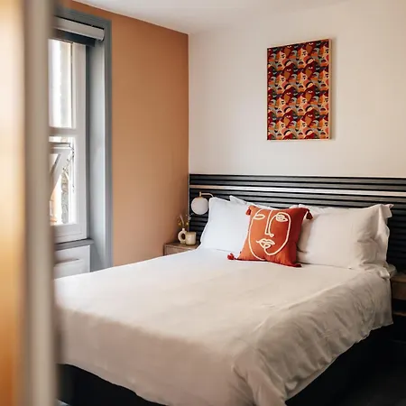 Modern And Spacious Duplex In Earls Court London