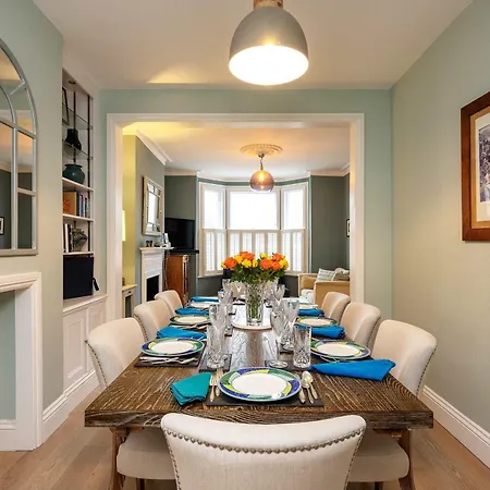 Veeve - The Barnes Family Haven Holiday home