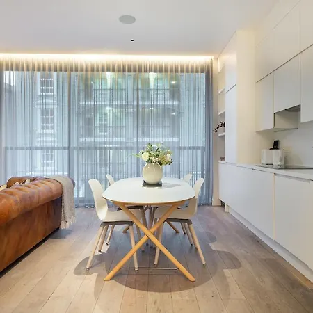 Vesto Stylish Split Level 1-bed Apt King's Cross * London