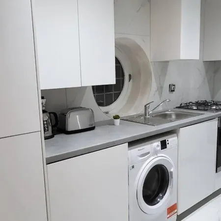 Spacious 2-bedroom In Canary Wharf * London