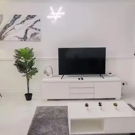 Spacious 2-bedroom In Canary Wharf London