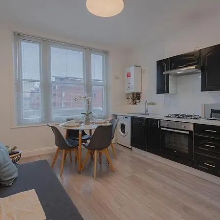 Comfy 1 Bed Flat In Sleeps 3 * London