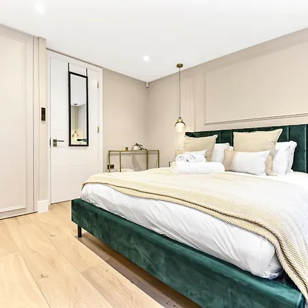 Upscale 3-br Haven In Highend And Trendy Location Nyaraló *