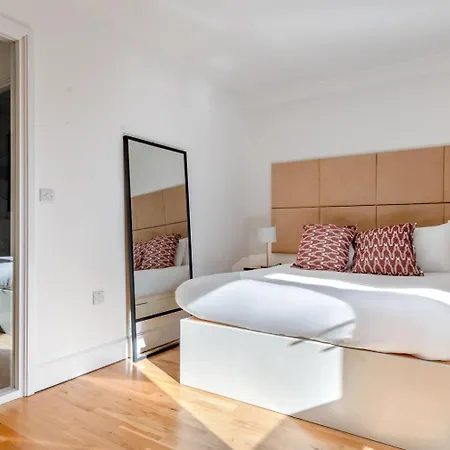 Blueground Canary Wharf Nr Offices Food Bars Lon-487 Apartment *