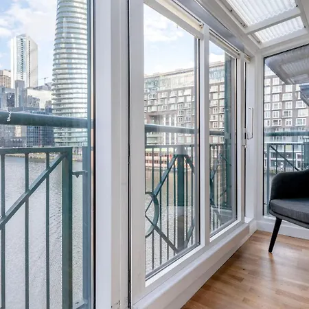 Blueground Canary Wharf Nr Offices Food Bars Lon-487 London