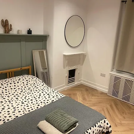 Willoaks Apartment *