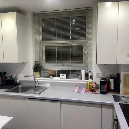 Willoaks Apartment *