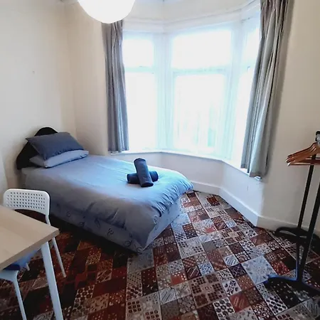 Homestay Shared House E11