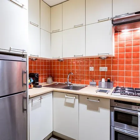 Cosy Pimlico Retreat