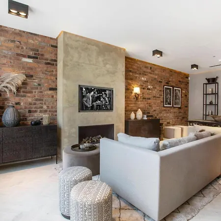 Holiday home Luxurious Mews House In Pavilion Road - 3 Bedroom *