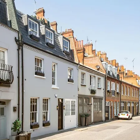 Luxurious Mews House In Pavilion Road - 3 Bedroom Holiday home *