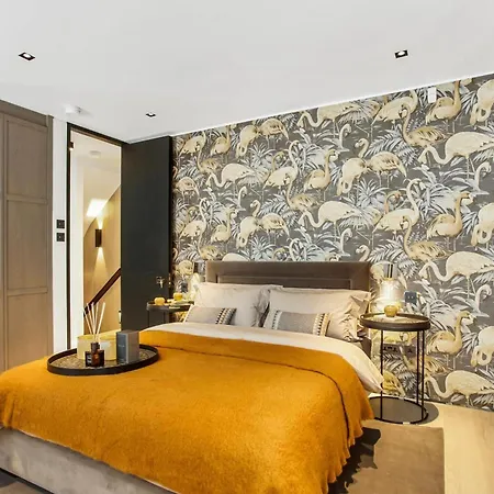 Holiday home Luxurious Mews House In Pavilion Road - 3 Bedroom London