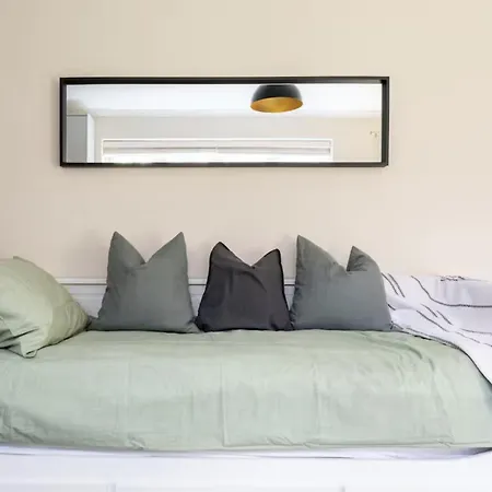 In East Barnet Village Apartment