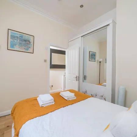 Charming & Modern Apartment, Heart Of Notting Hill, Prime Location, Close To Kensington Palace & Oxford Street Apartment London
