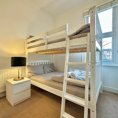 Clapham Apartment