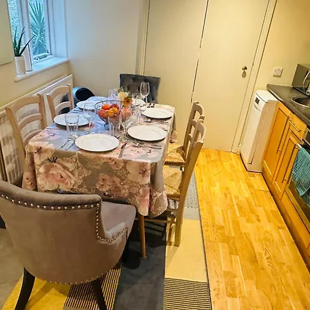 Prime Cozy By Kensington Apartment *
