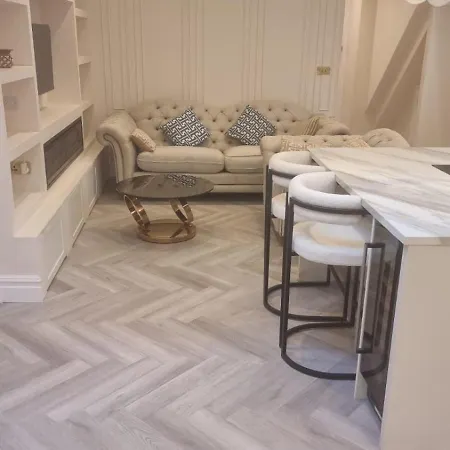 The Luxury Apartment *