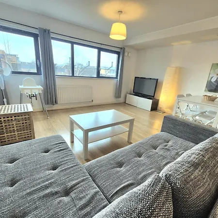 Spacious 1 Bedroom Apartment, Opposite The Metro Station, Very Location Apartment *