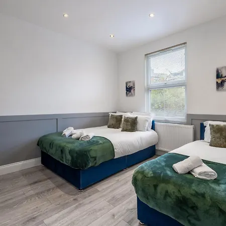 Spacious & Comfortable 3-bedroom Retreat In Nw10 * London