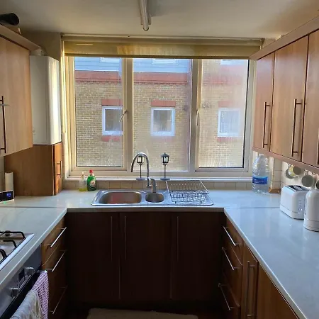 Kingston Upon Thames Apartment