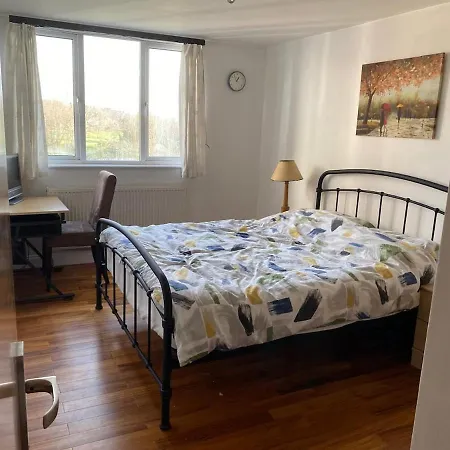 Apartment Kingston Upon Thames