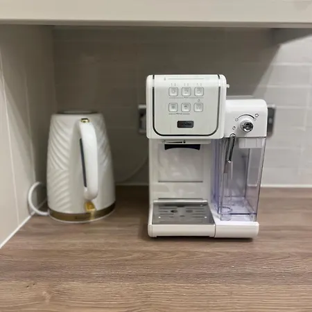 Cosy One Bedroom Flat In Newcross *