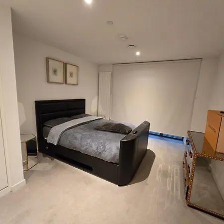 Homestay En-suite Toilet In Private Excel Airport Royal Wharf