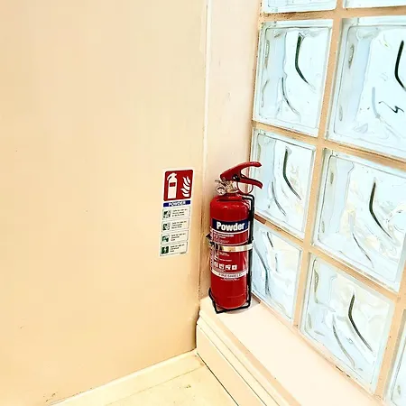 Hammersmith Broadway Apartment