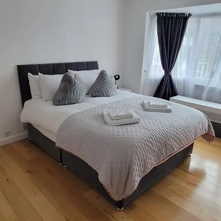 House For Rent In London Casa vacanze Mill Hill