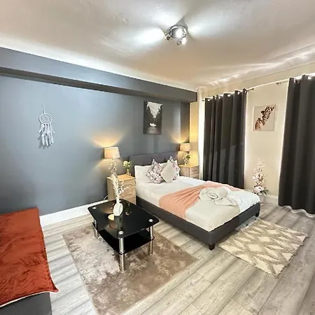 Park Lane Beautiful Family Apartment *