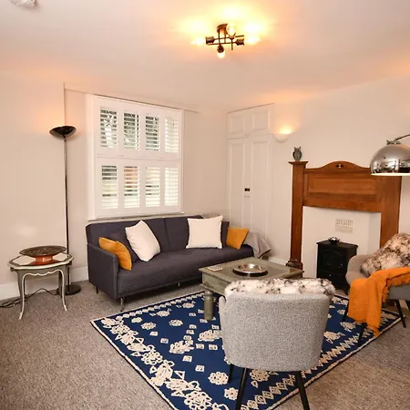 Modern And Cozy Flat In Chelsea