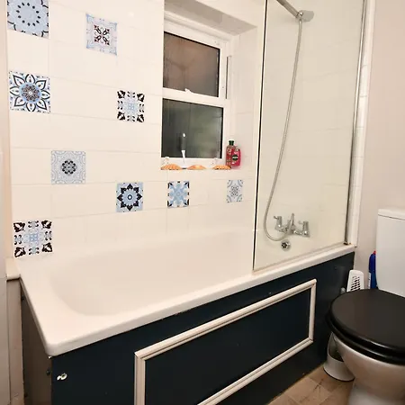 Modern And Cozy Flat In Chelsea Apartment London