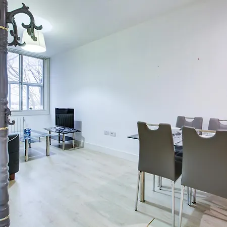 1 Bedroom Flat 6 Mins From Heathrow Airport Flat 25 Apartment Harmondsworth