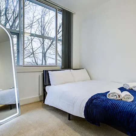 1 Bedroom Flat 6 Mins From Heathrow Airport Flat 25 Harmondsworth