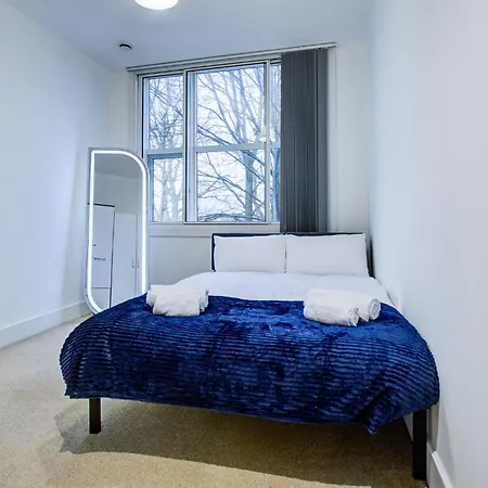 1 Bedroom Flat 6 Mins From Heathrow Airport Flat 25 Apartment Harmondsworth