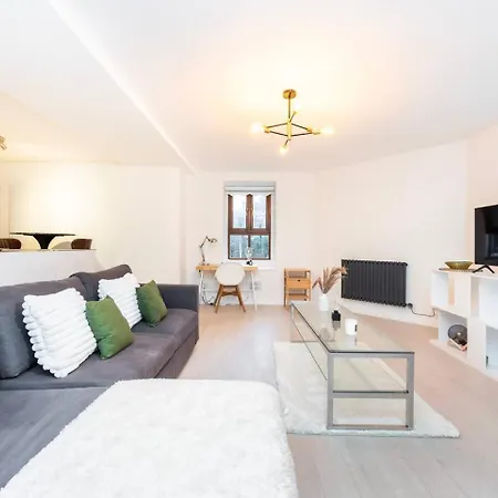 Lavish 1 Bedroom Near Tottenham Stadium Holiday home